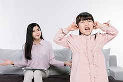 三歲孩子還不會(huì)說(shuō)話是怎么回事？